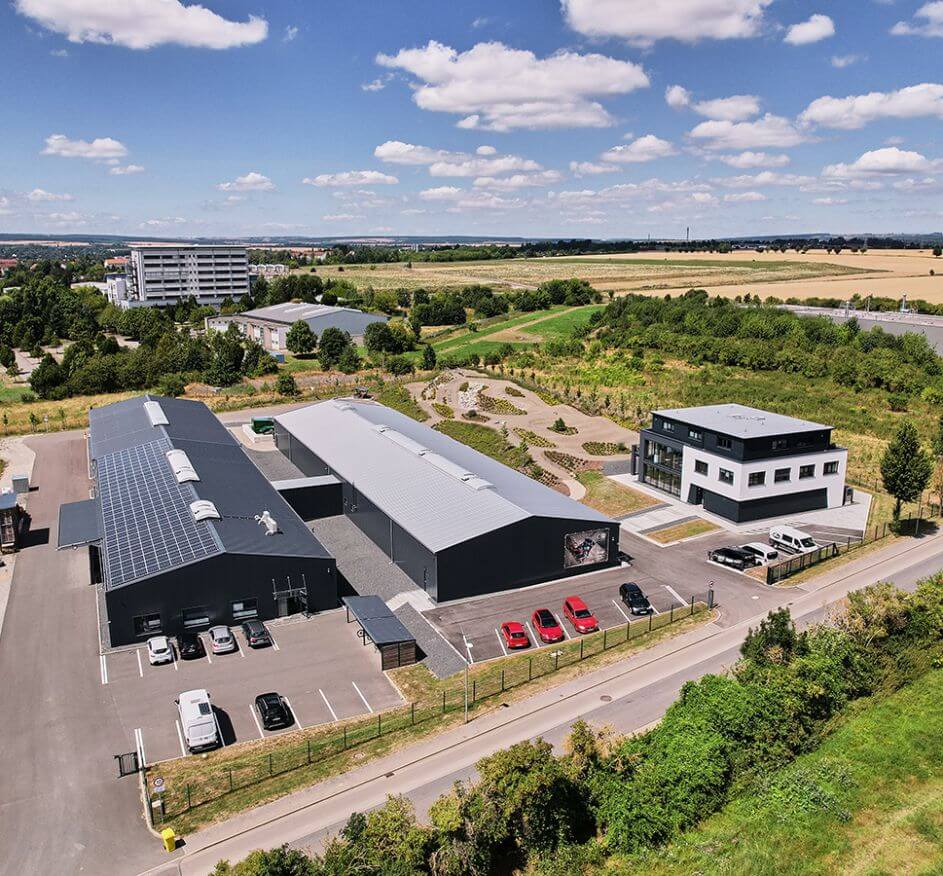 career-slide-image-2